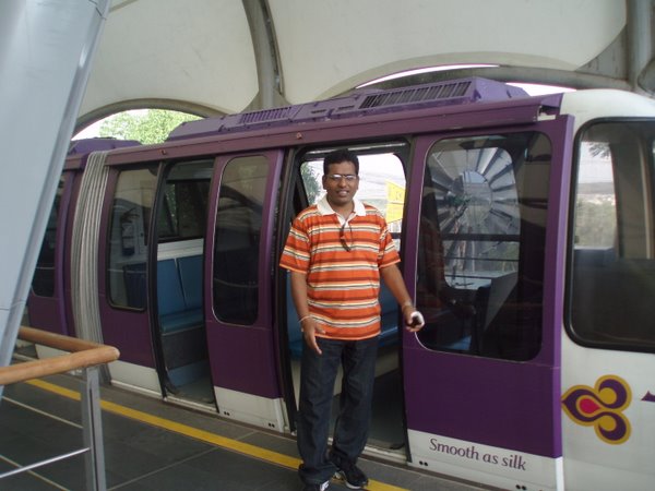 Pramod in Mono rail singapore 001